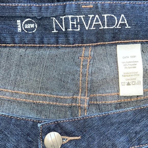 Dark Denim Capris Jeans - Picture 6 of 8